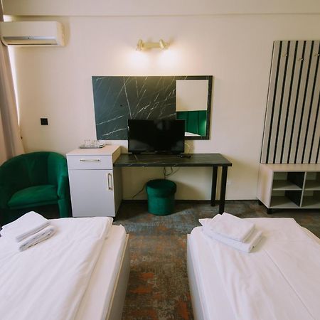 Hotel Victoria Κλουζ-Ναπόκα Εξωτερικό φωτογραφία