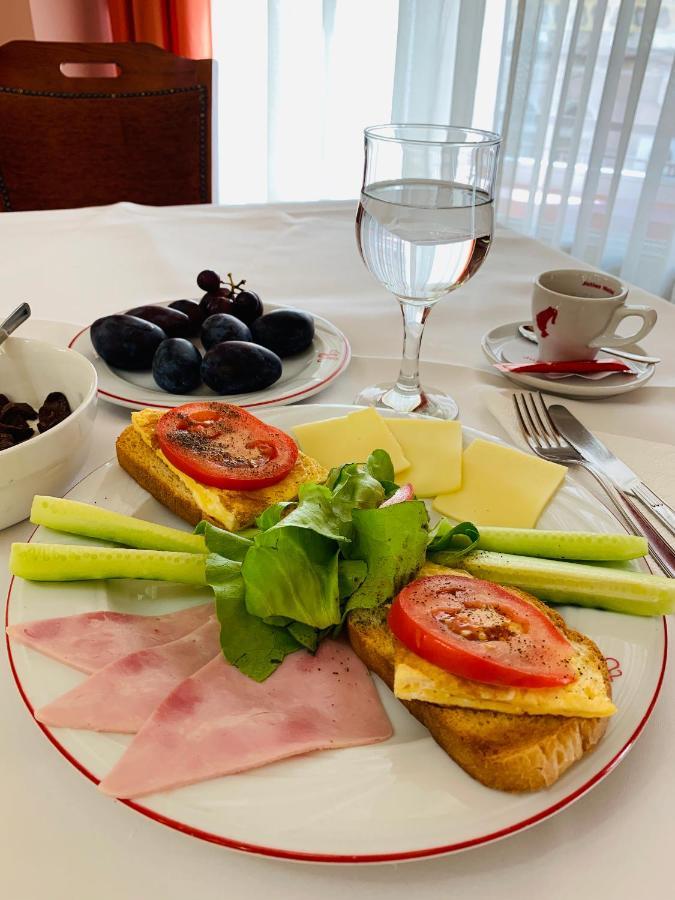 Hotel Victoria Κλουζ-Ναπόκα Εξωτερικό φωτογραφία